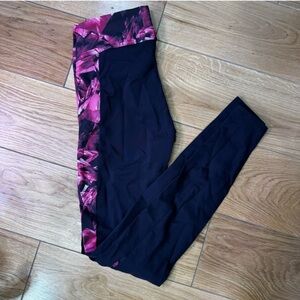 BlackMilk Pink Ninja Spikes Cropped Leggings Size Small Statement Activewear